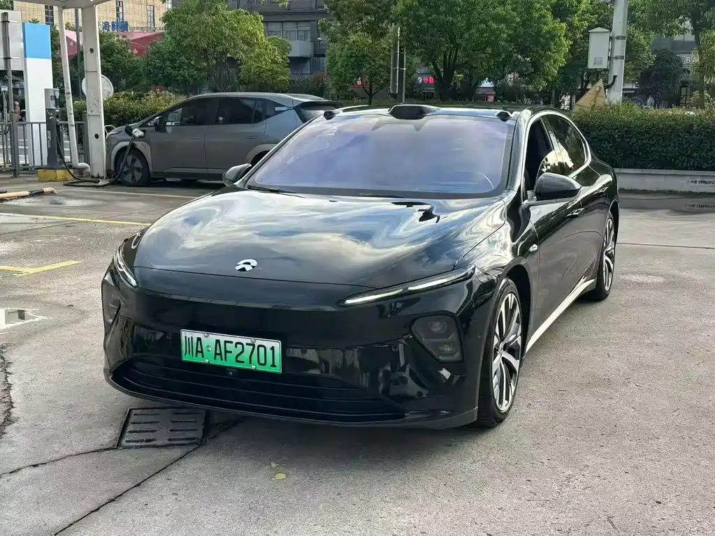 NIO ET7