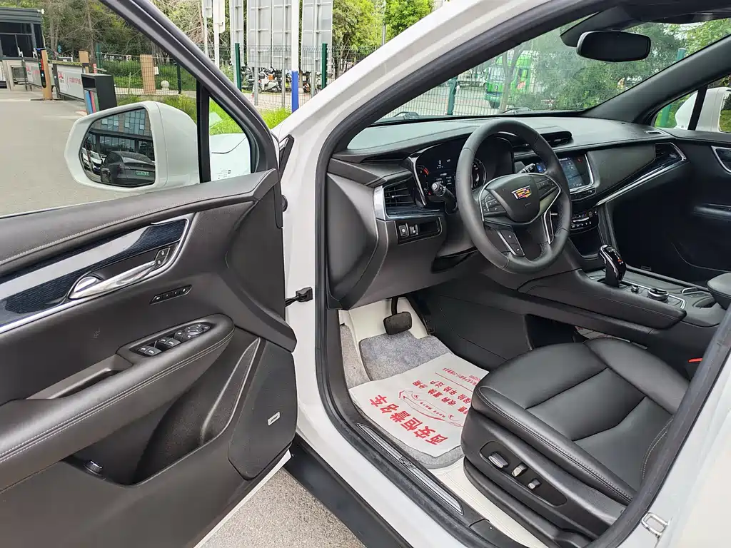 Cadillac XT5 2024 2.0T