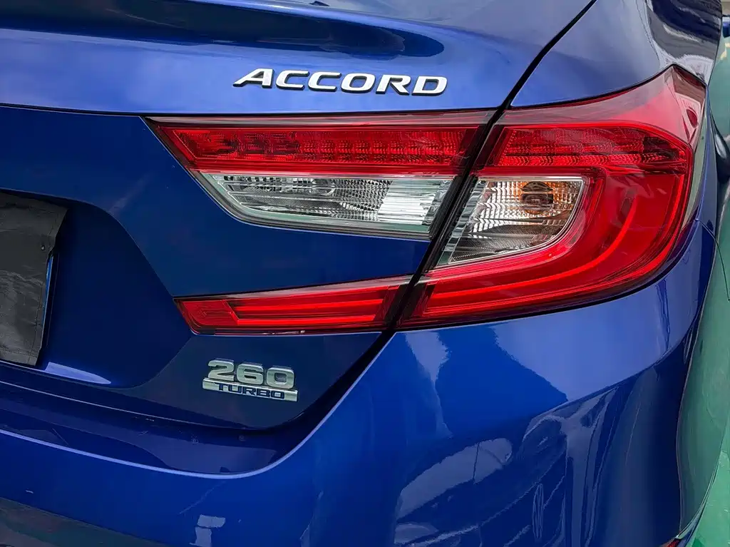Honda Accord — миниатюра 6