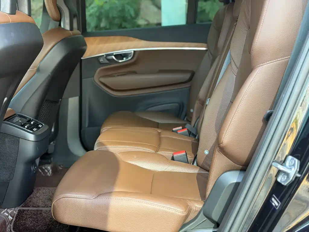 Volvo XC90 2021 B5 Luxury 7 мест