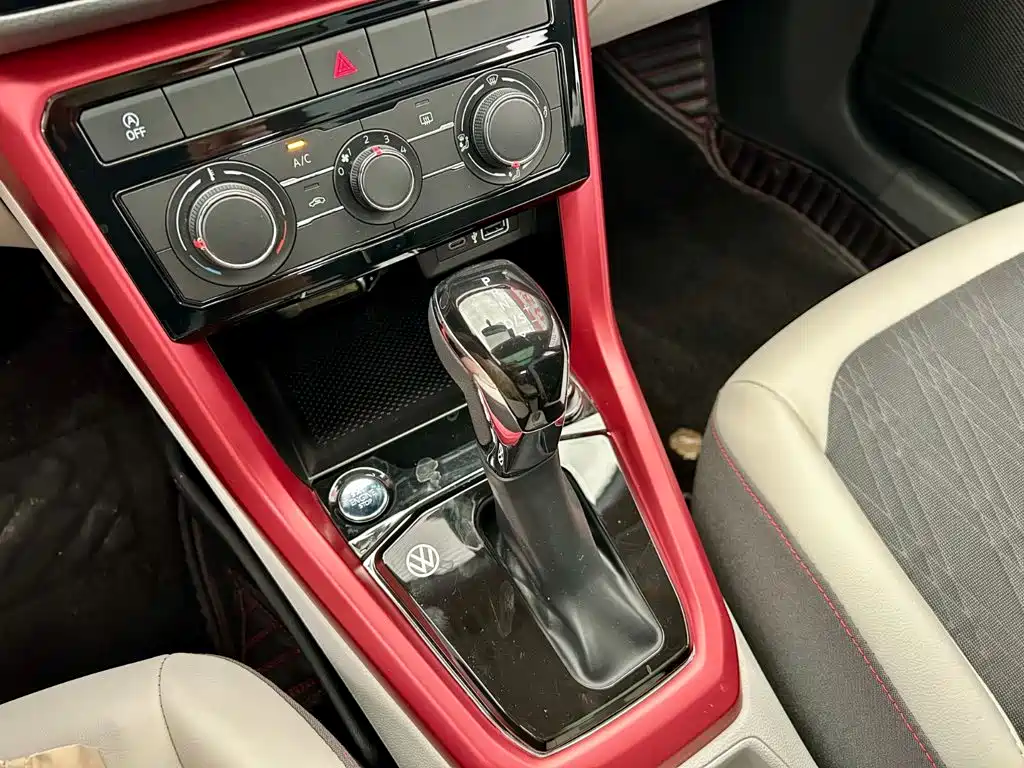 Volkswagen T-Cross — миниатюра 10