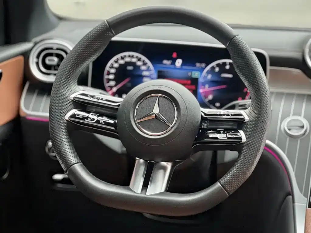 Mercedes-Benz GLC — миниатюра 12