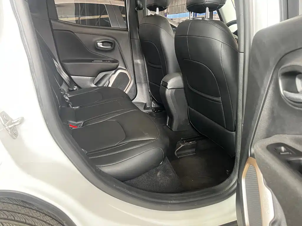 Jeep Renegade — миниатюра 14