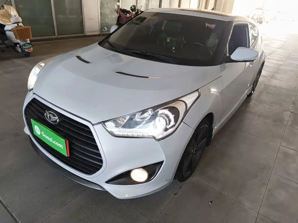 Hyundai Veloster
