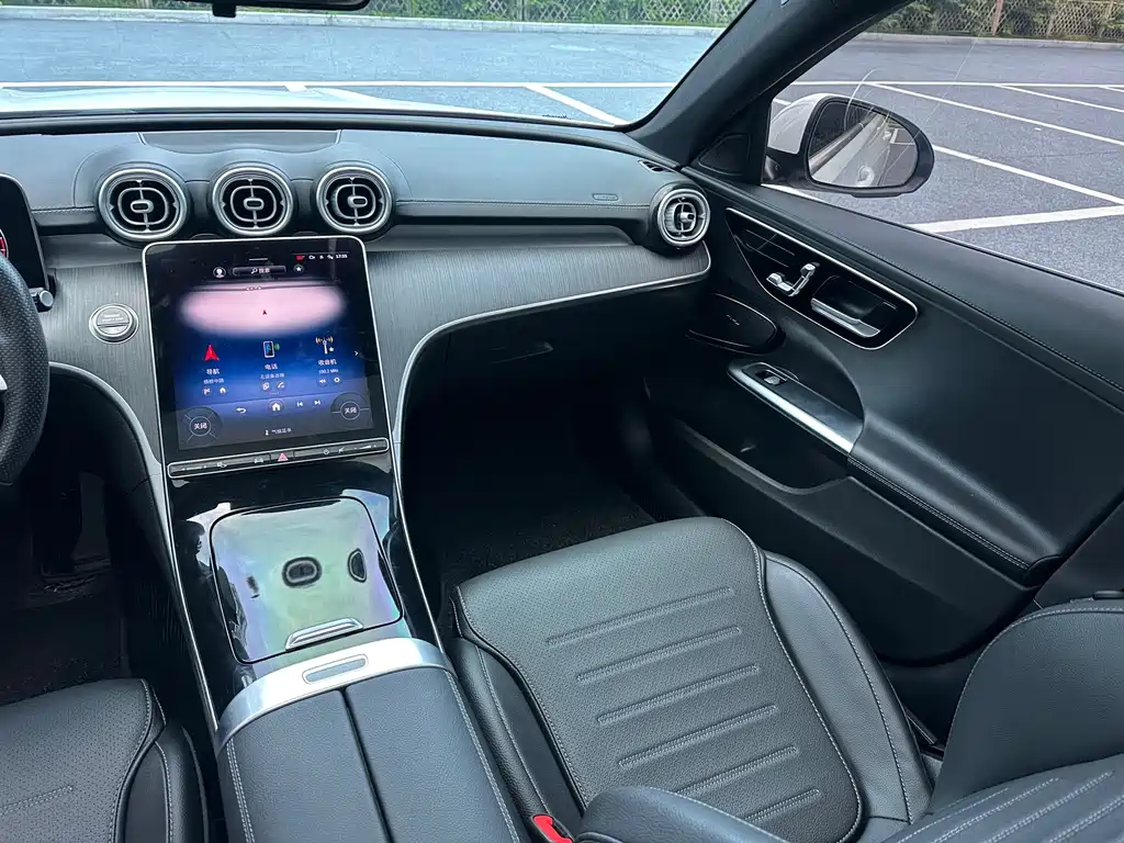 Mercedes-Benz C-Class — миниатюра 7