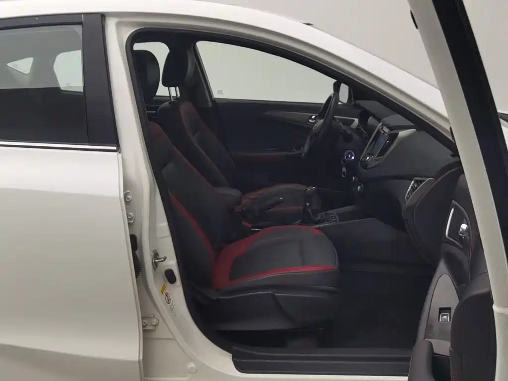 Changan Eado XT — миниатюра 23