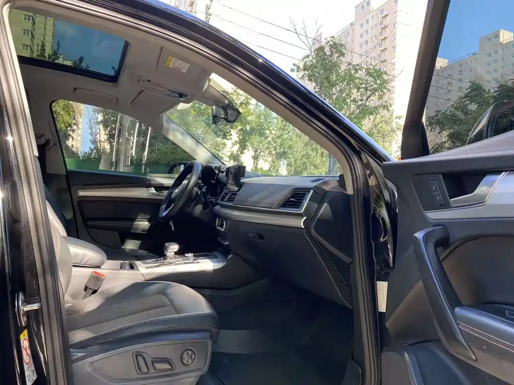 Audi Q5L — миниатюра 9