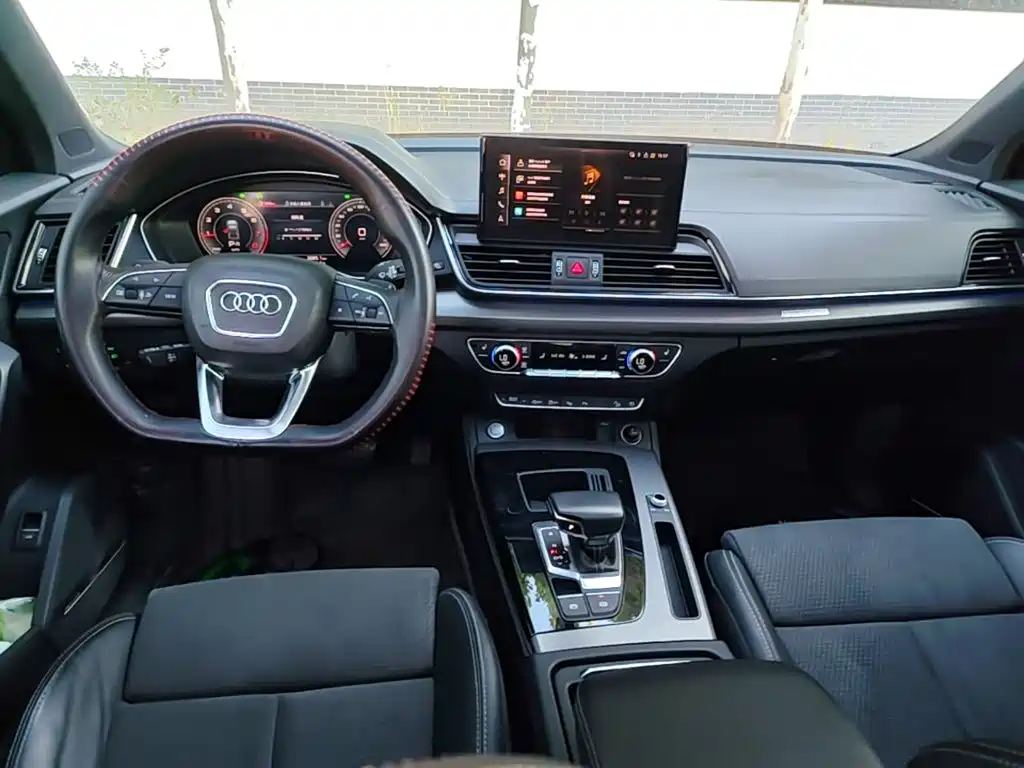 Audi Q5L Sportback — миниатюра 10