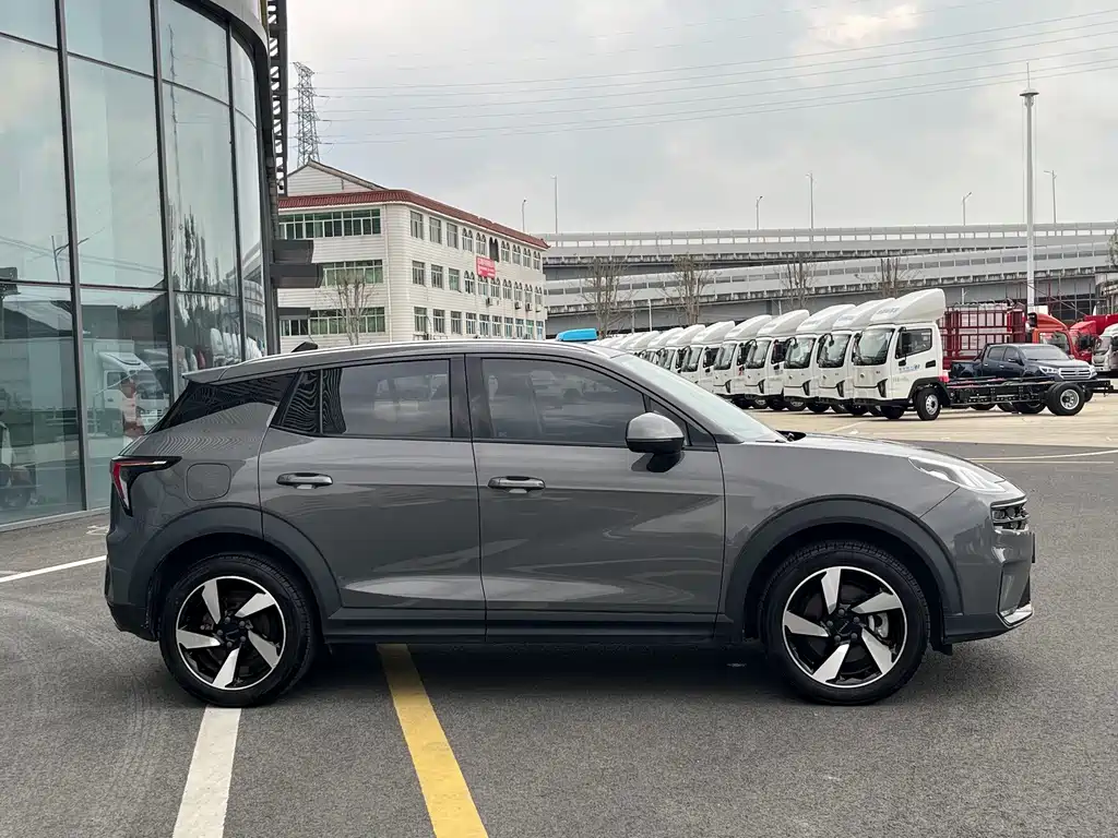 Lynk & Co 06 EM-P — миниатюра 4