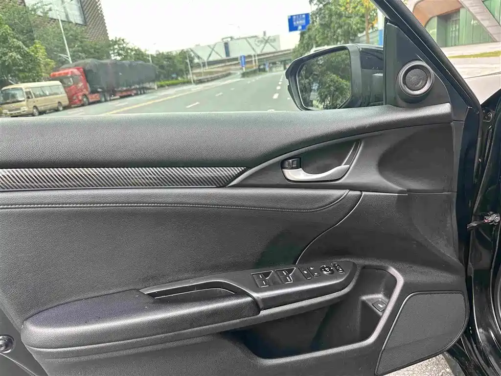 Honda Civic — миниатюра 17