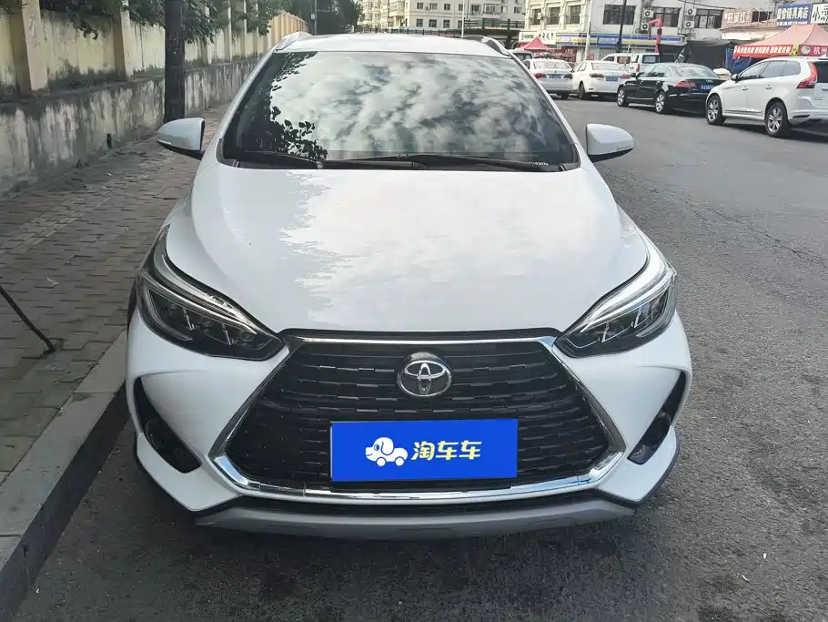 Toyota Yaris L — миниатюра 2