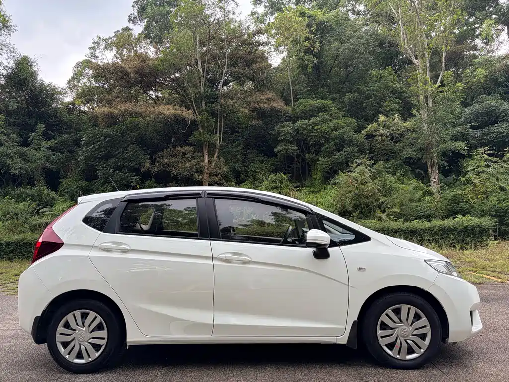 Honda Fit — миниатюра 5