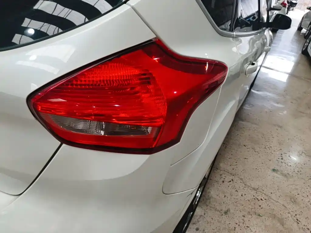 Ford Focus — миниатюра 8