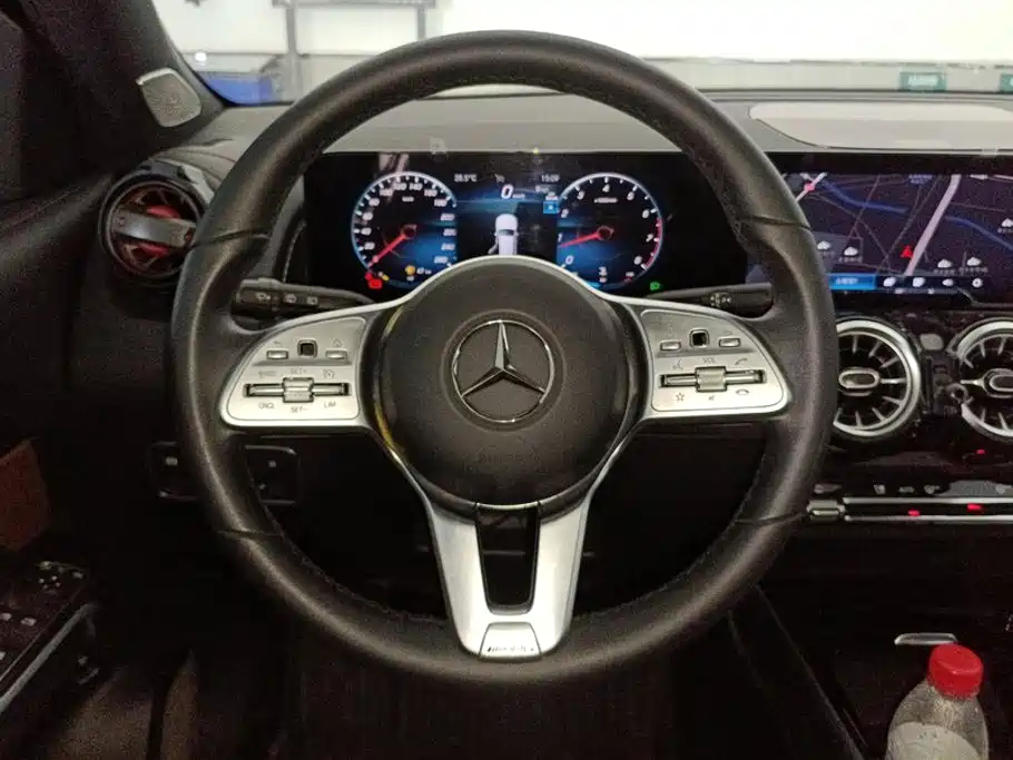 Mercedes-Benz GLB — миниатюра 15