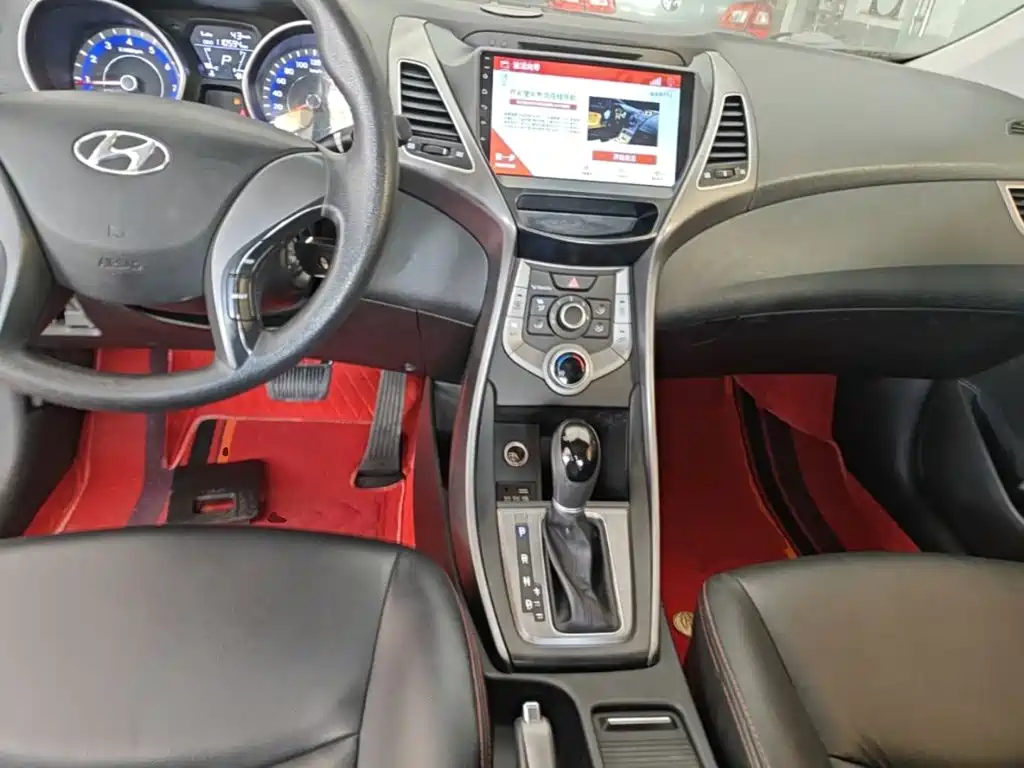 Hyundai Elantra Langdong — миниатюра 10