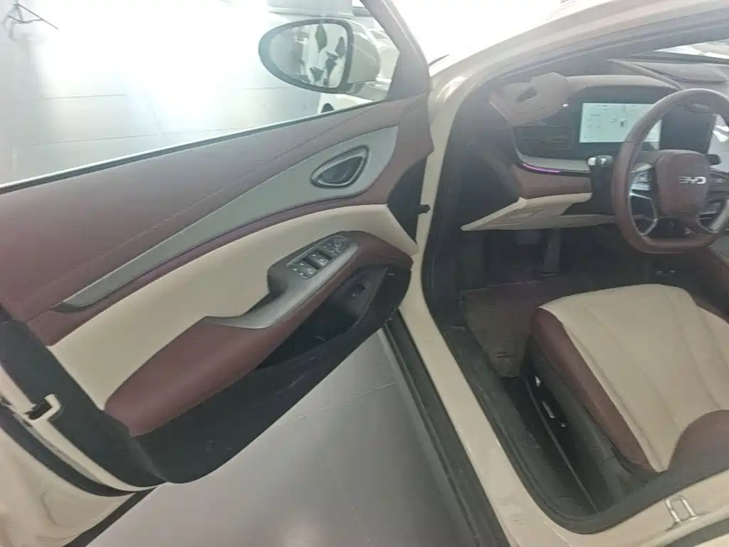 BYD Seal 07 DM-i — миниатюра 16