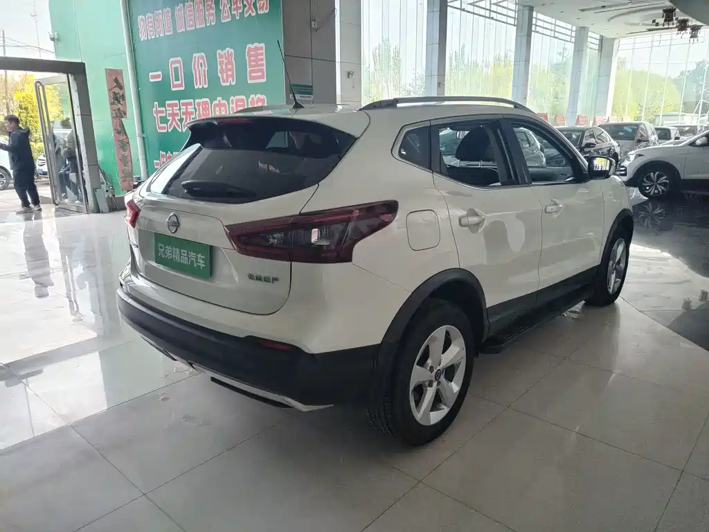 Nissan Qashqai — миниатюра 11