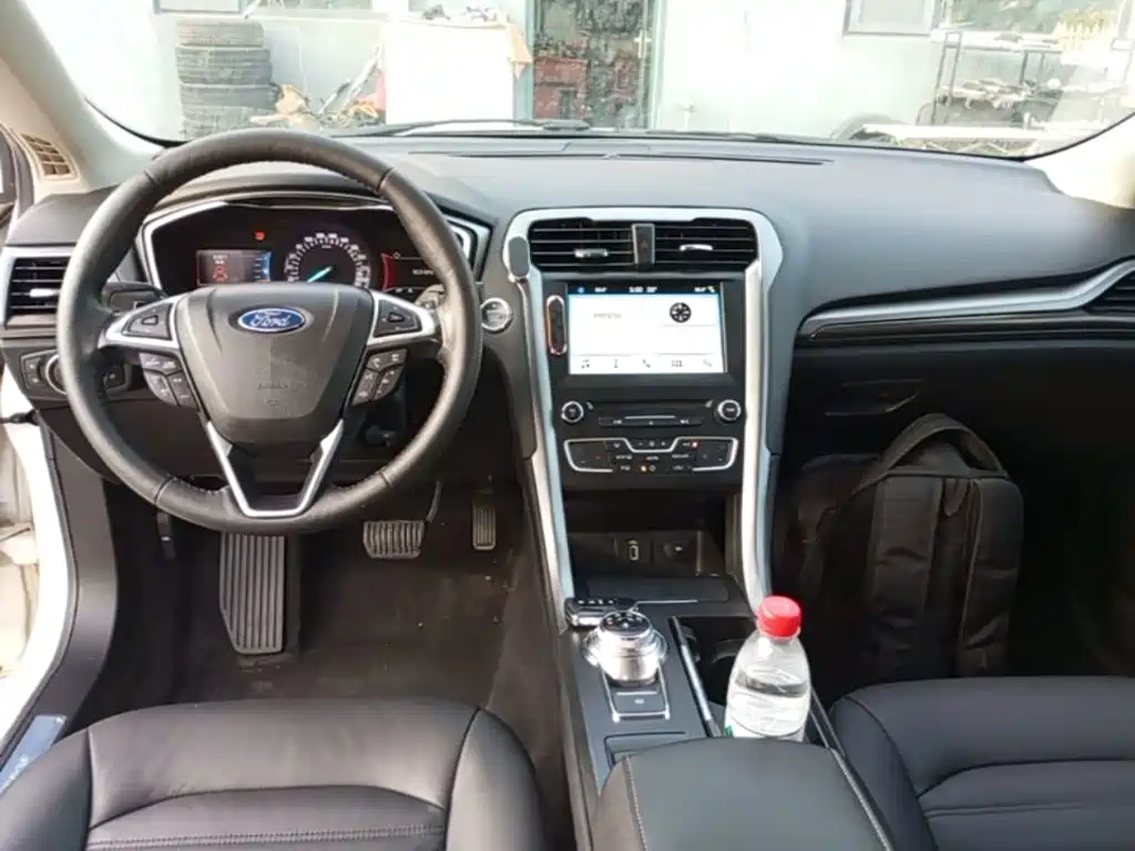 Ford Mondeo — миниатюра 10