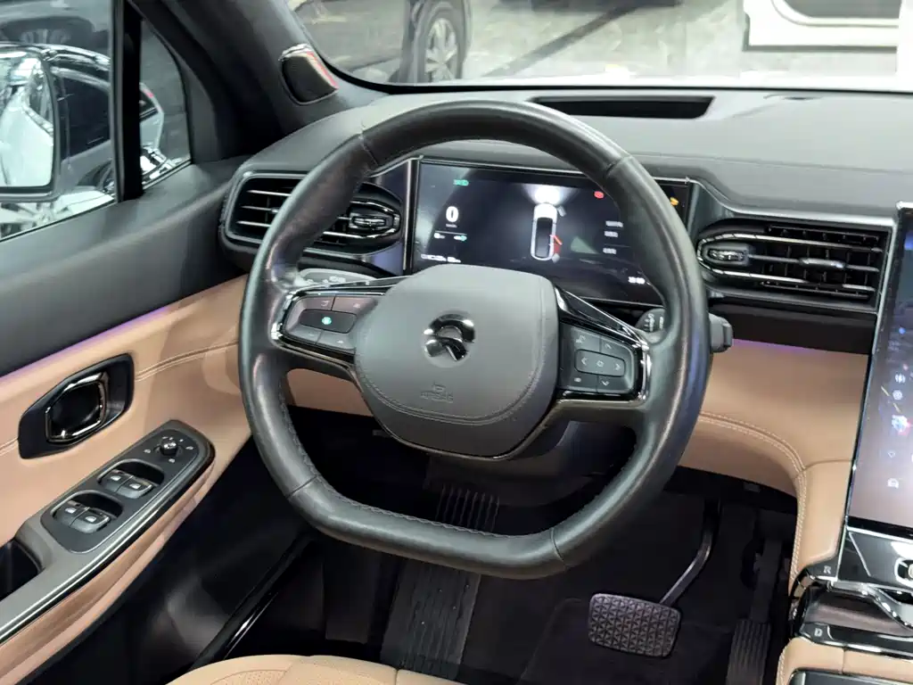 NIO ES8 — миниатюра 16