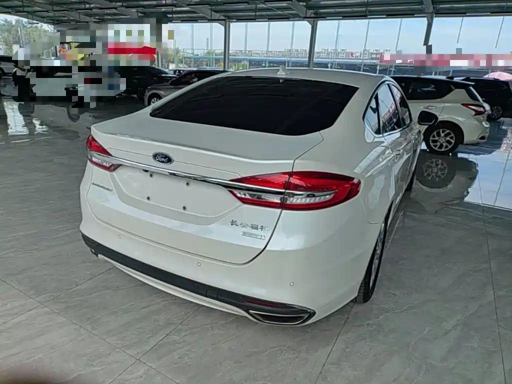 Ford Mondeo — миниатюра 7