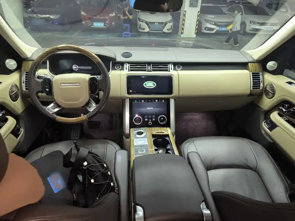 Land Rover Range Rover — миниатюра 13