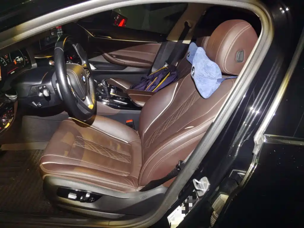 BMW 5 Series — миниатюра 8
