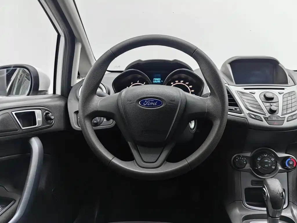 Ford Fiesta — миниатюра 11