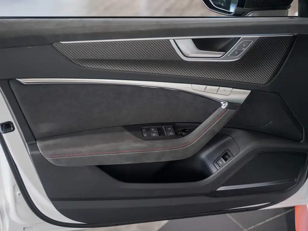 Audi RS 6 — миниатюра 13