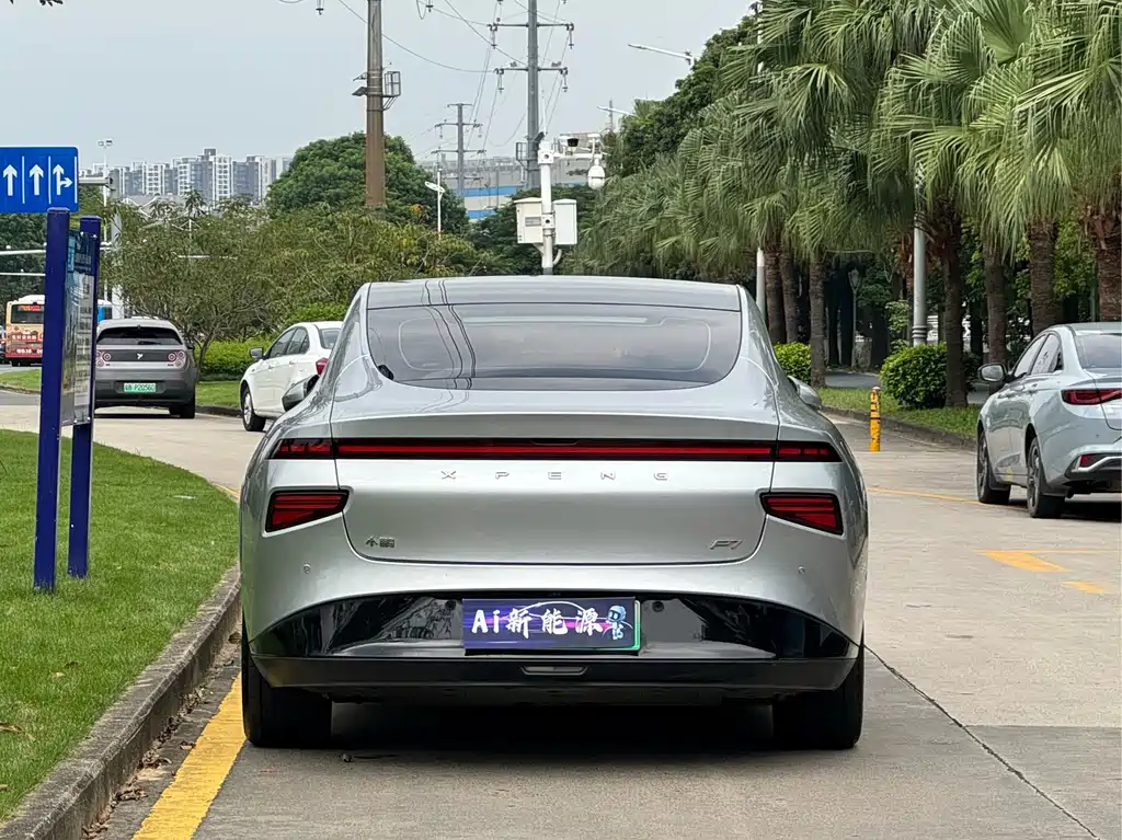 XPeng P7 — миниатюра 5