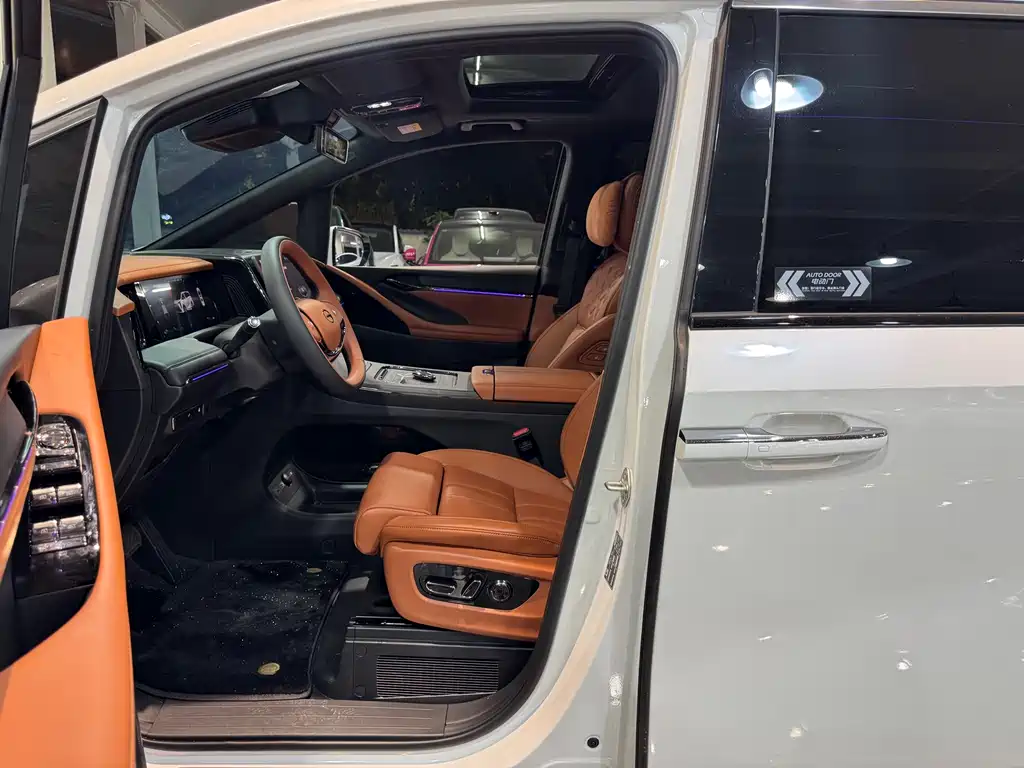 GAC TRUMPCHI YEARNING FOR M8