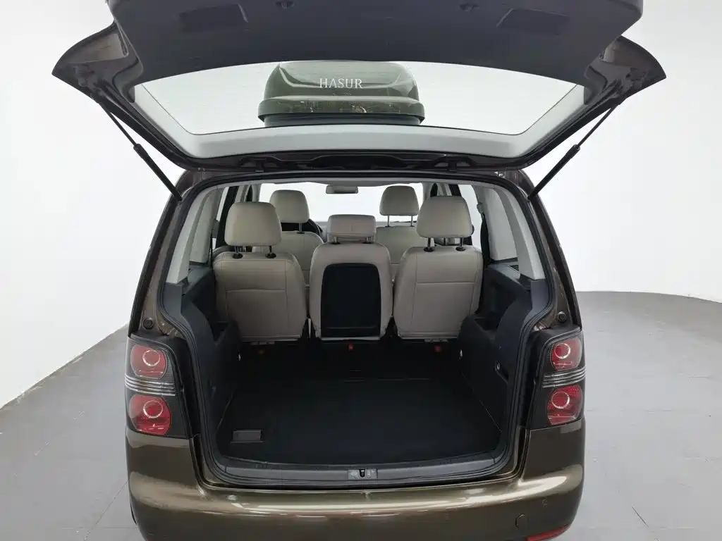 Volkswagen Touran — миниатюра 16