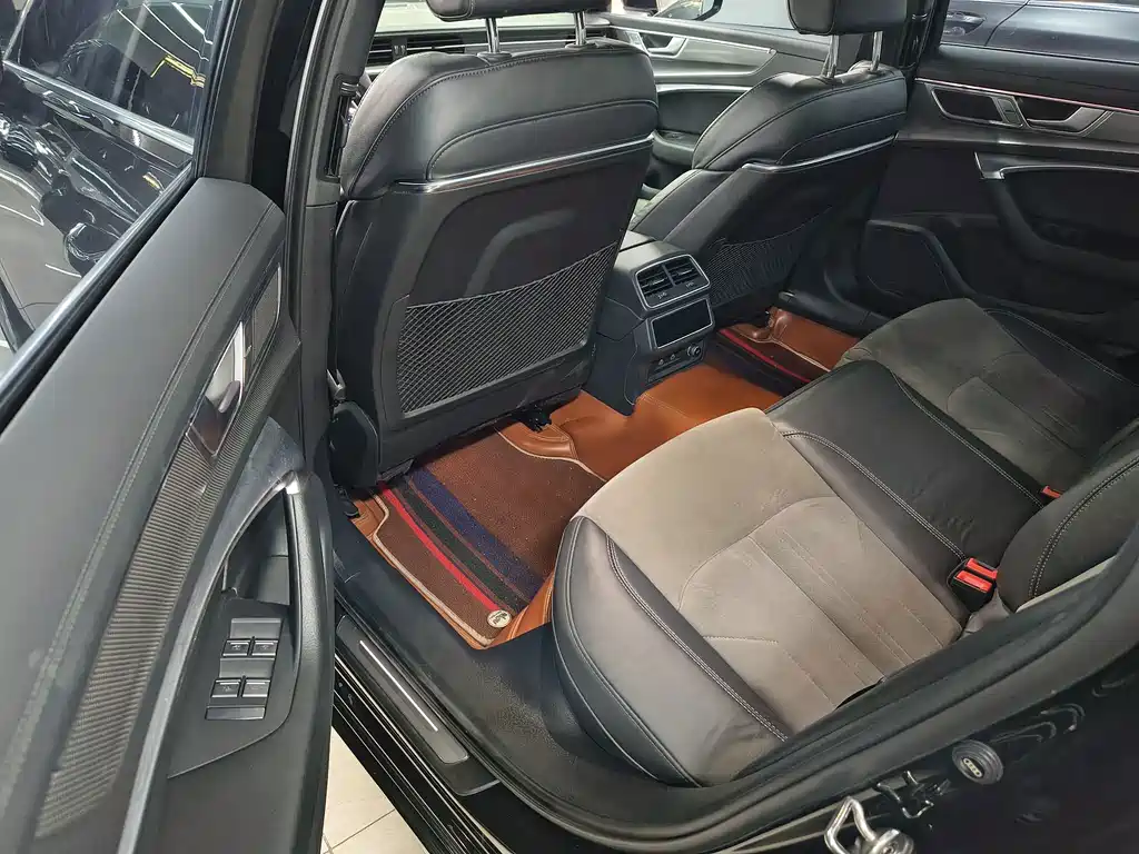 Audi A6L — миниатюра 6