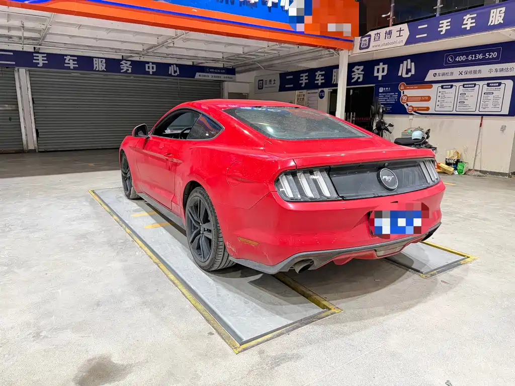 Ford Mustang — миниатюра 8