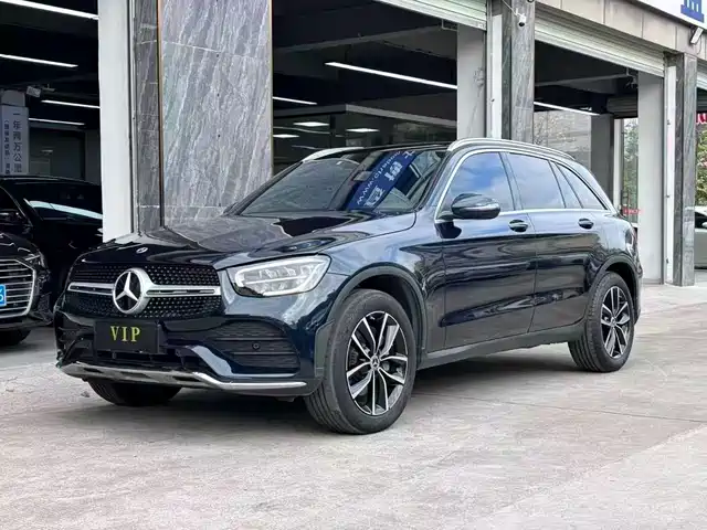 MERCEDES-BENZ GLC