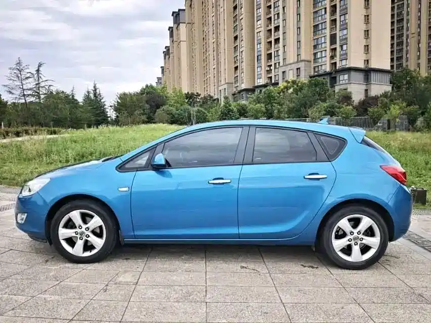 Buick Excelle — миниатюра 7