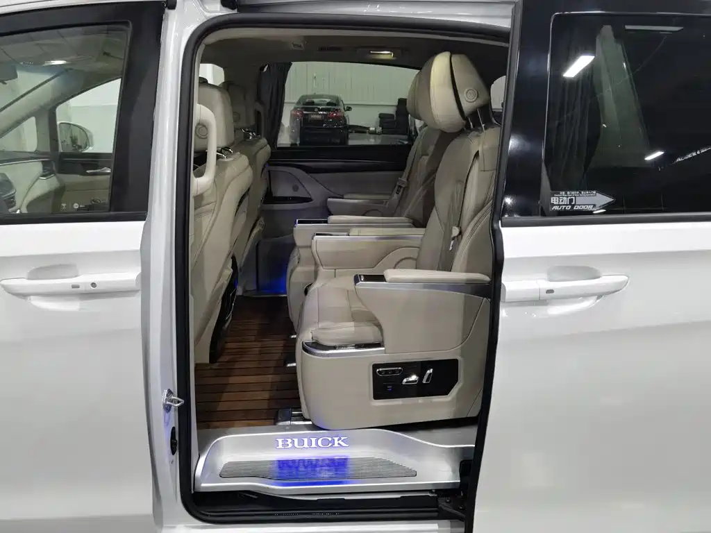 Buick GL8 — миниатюра 15