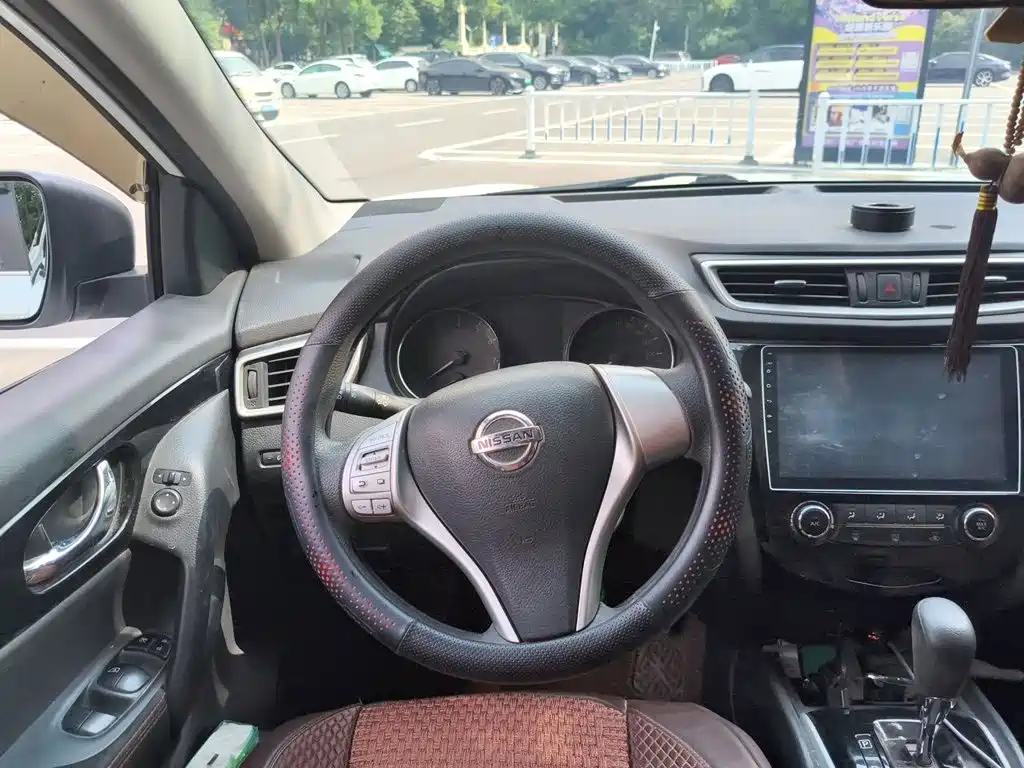 Nissan Qashqai — миниатюра 7