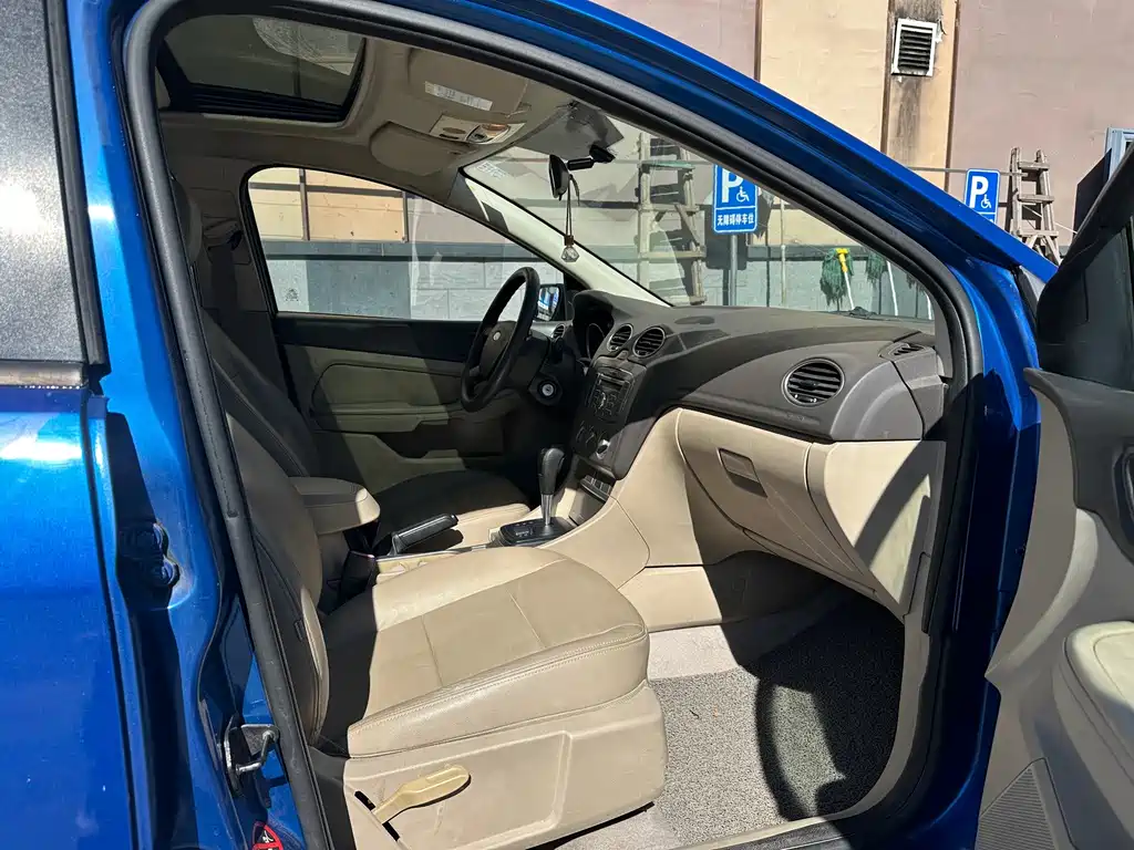 Ford Focus — миниатюра 14