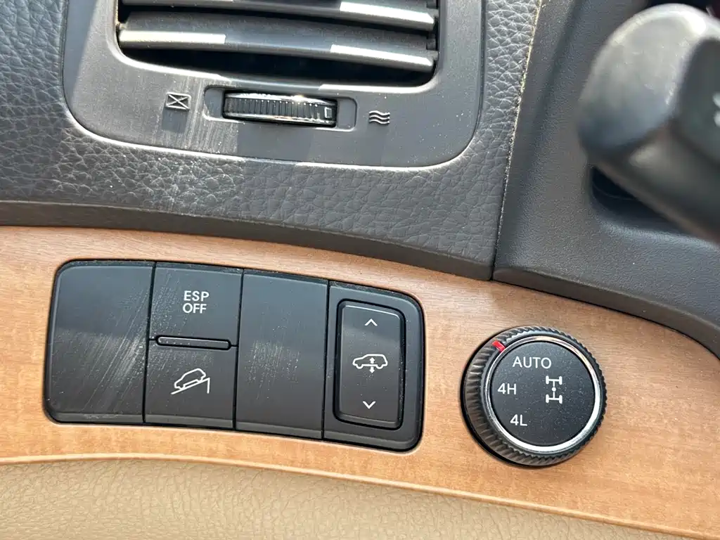 Kia Borrego — миниатюра 26