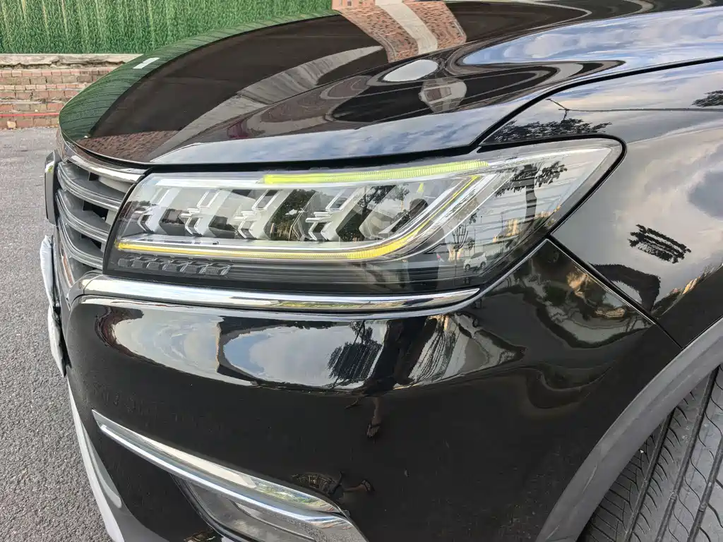 Roewe RX5 — миниатюра 19