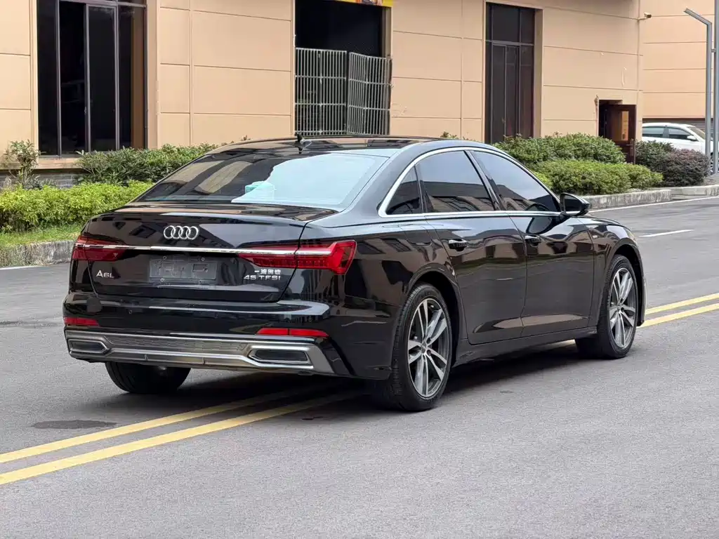 Audi A6L — миниатюра 6