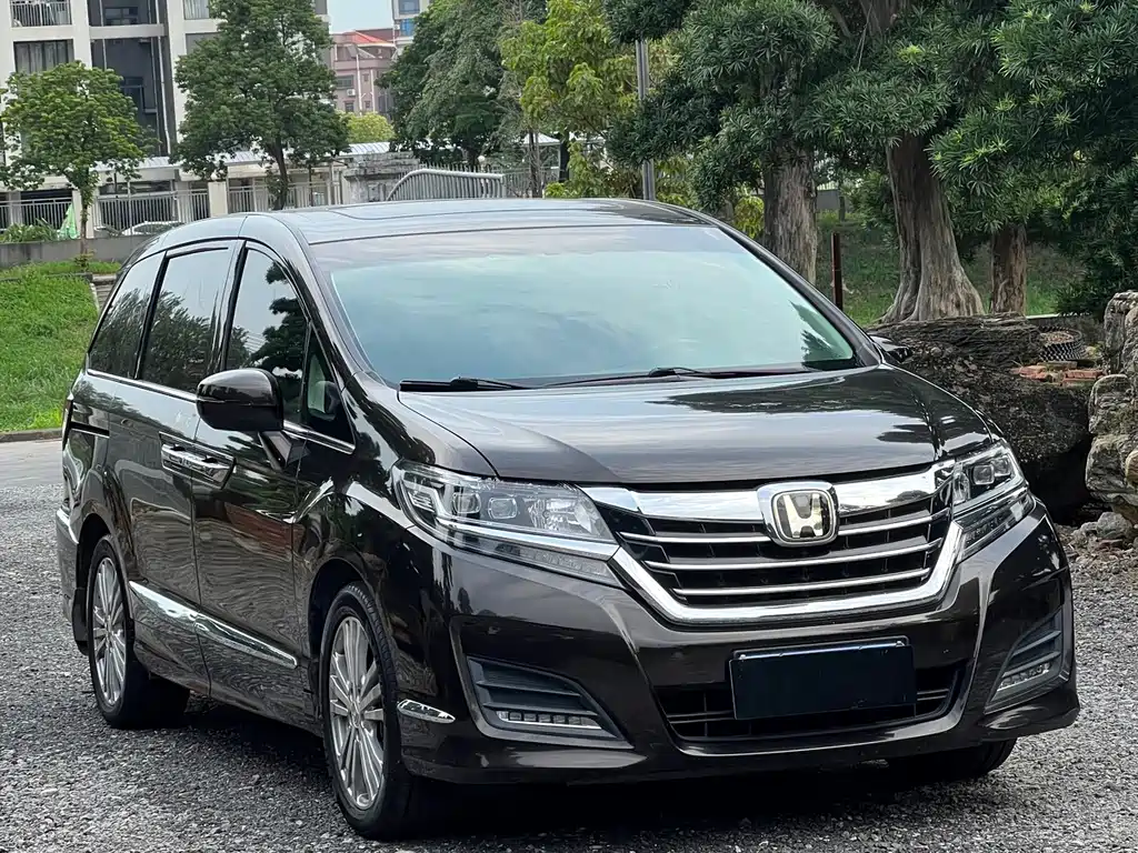 Honda Elysion — миниатюра 3