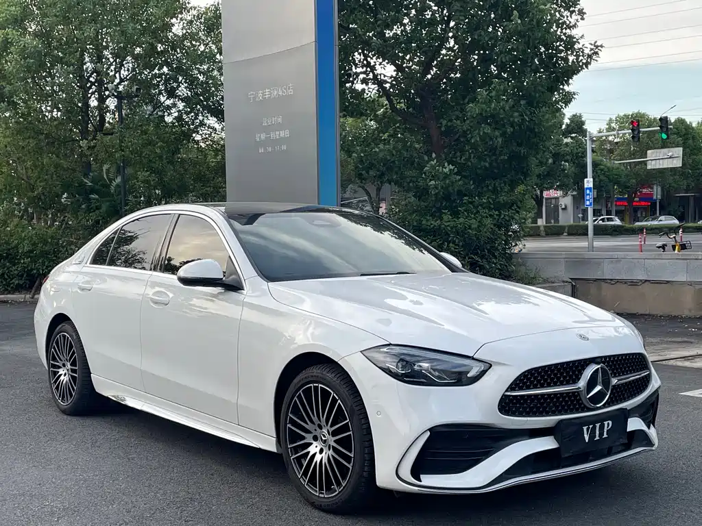 Mercedes-Benz C-Class — миниатюра 3
