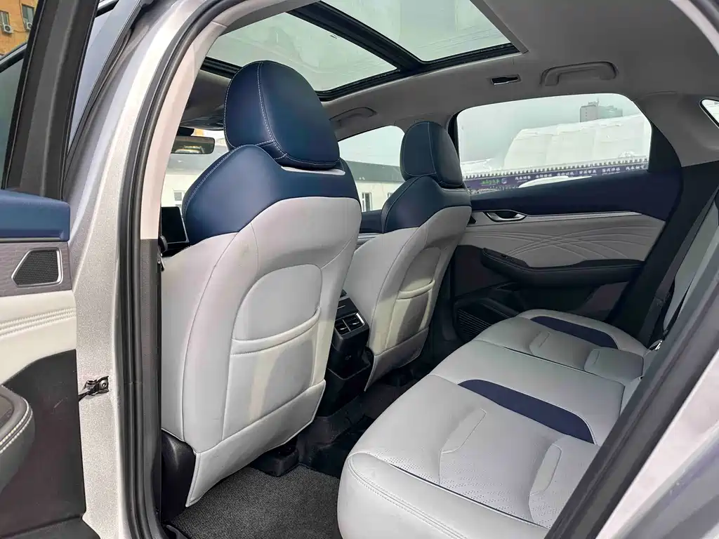 GEELY AUTOMOBILE XINGRUI