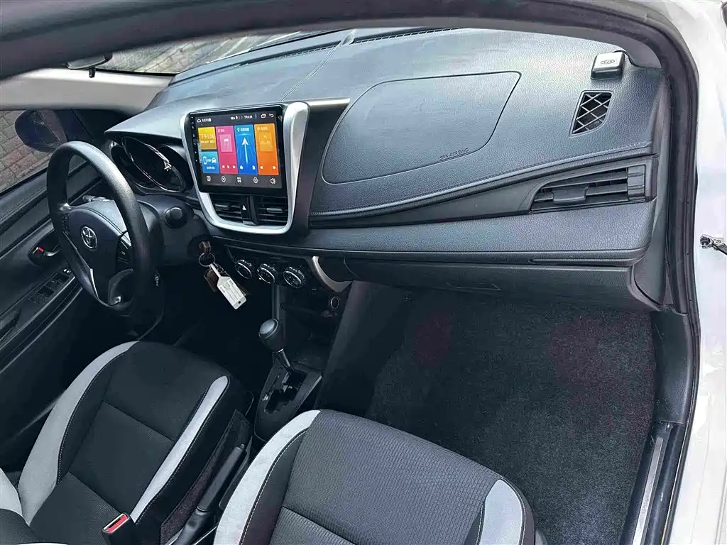 Toyota Yaris L — миниатюра 12