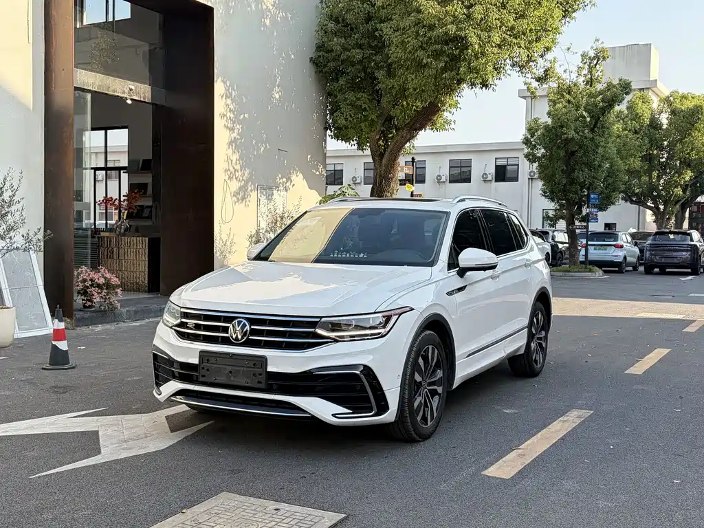 Volkswagen Tiguan L