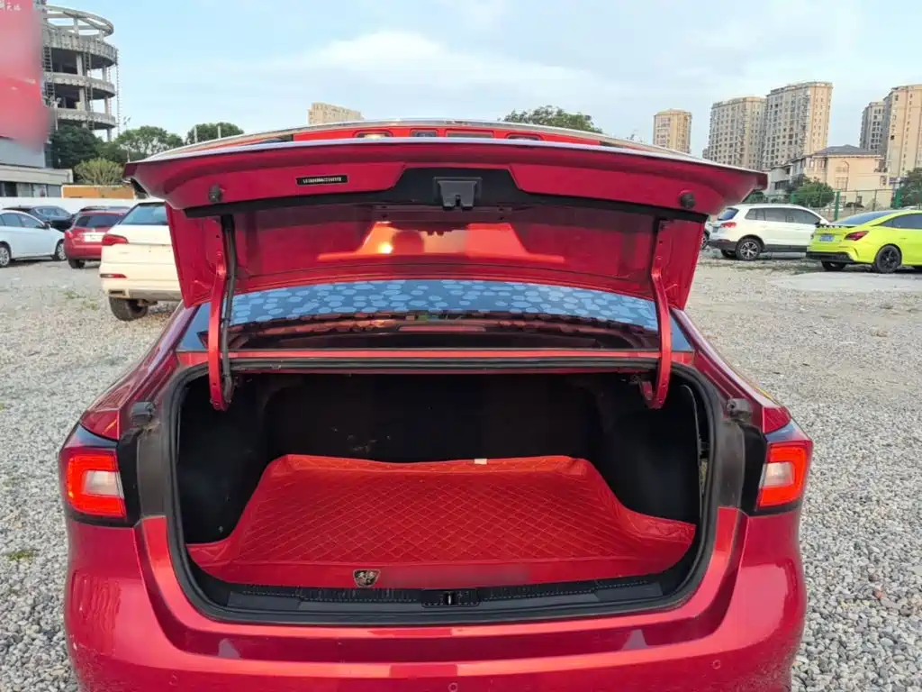 Roewe i5 — миниатюра 19