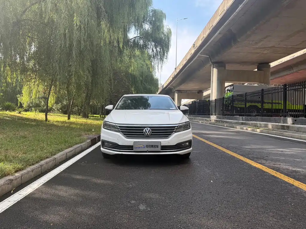 Volkswagen Lavida — миниатюра 2
