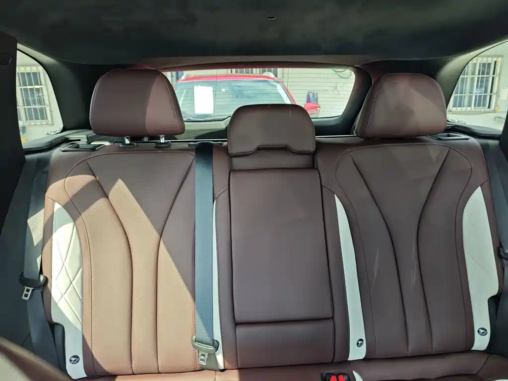 Geely Xingyue L — миниатюра 10