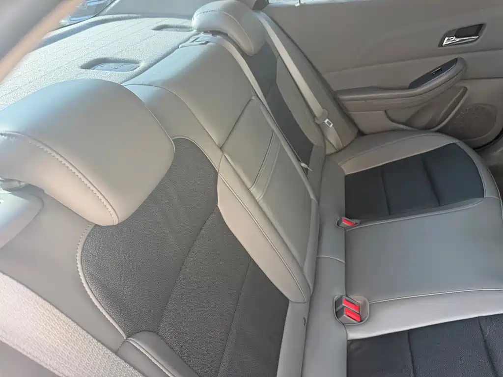 Chevrolet Malibu 2.0L Auto Luxury Edition, фото 21